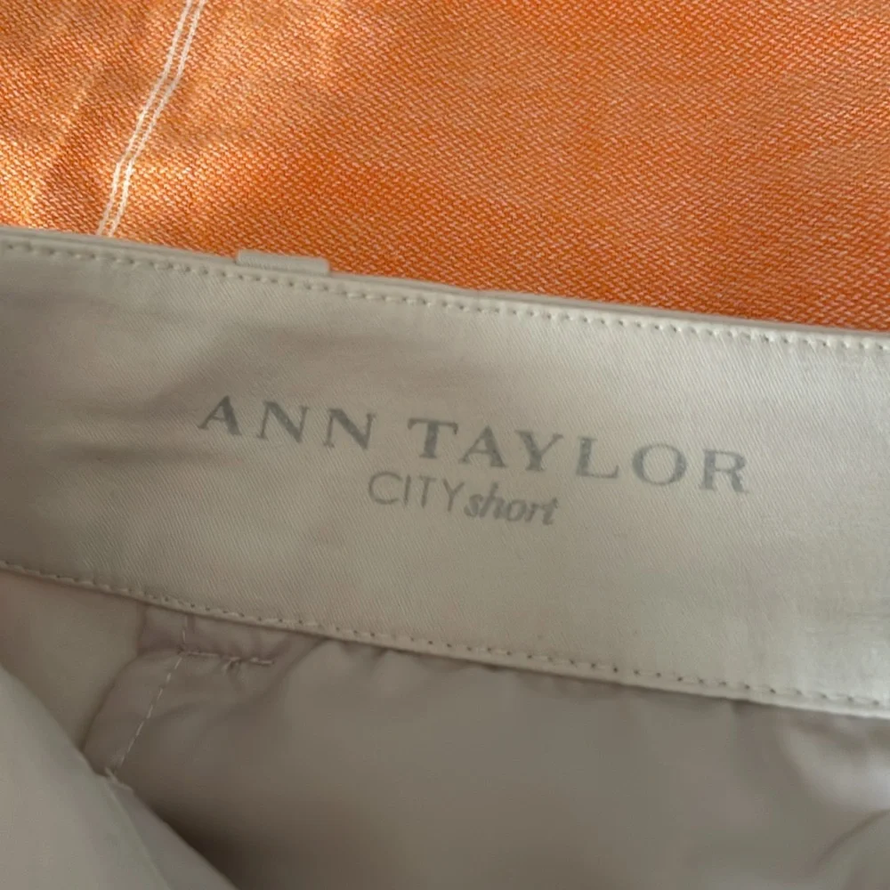 Ann Taylor city shorts size 14 NWT tan color. Front and back pockets - Picture 5 of 7